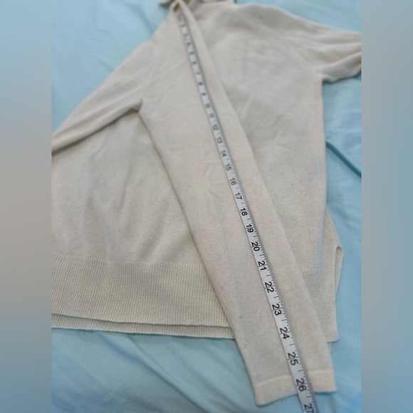 J.McLaughlin Women’s Sz: S Ivory Cashmere Turtleneck Sweater Fall Winter. - Picture 5 of 12
